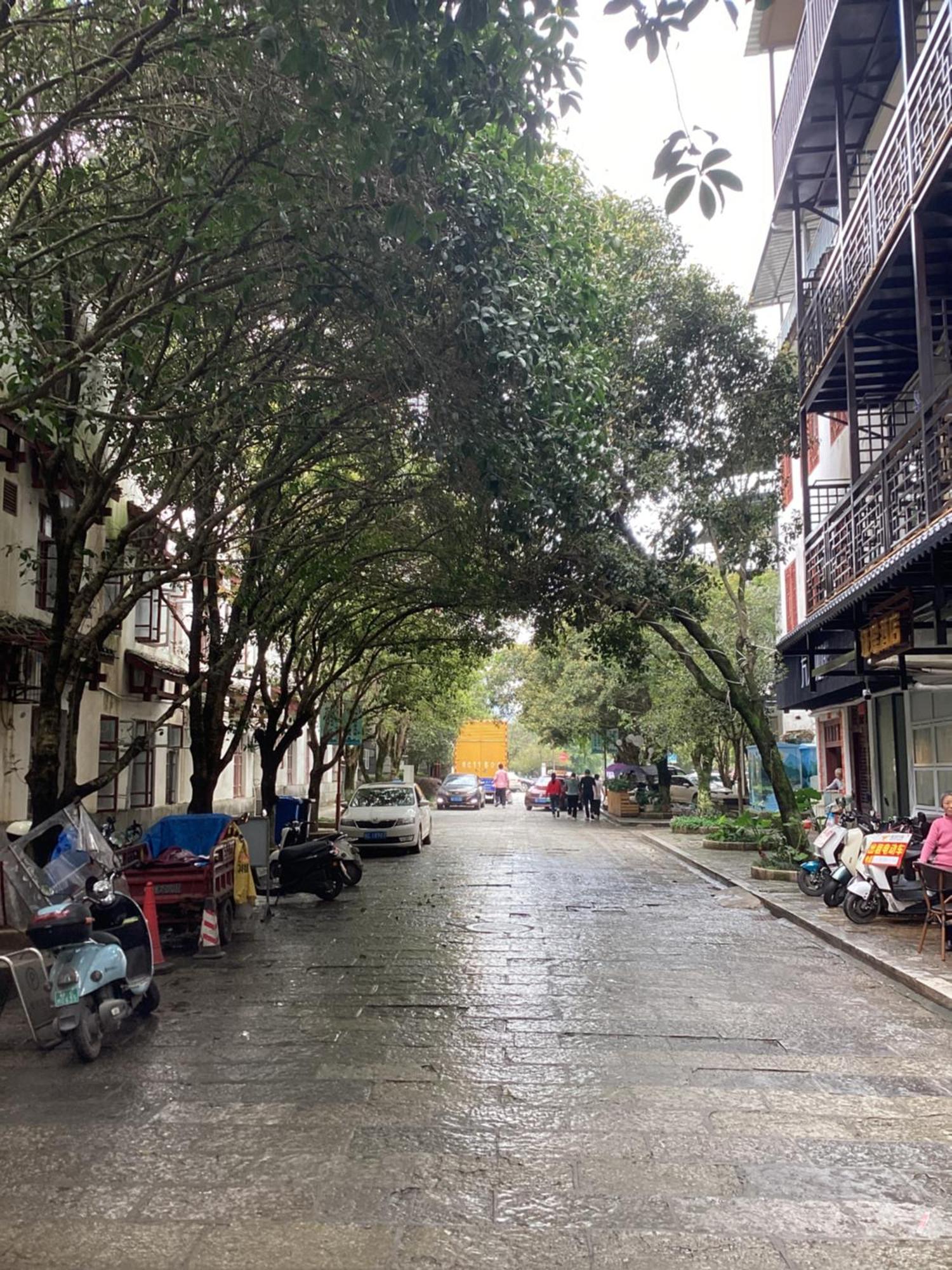 Lazzy Inn Yangshuo Exterior photo