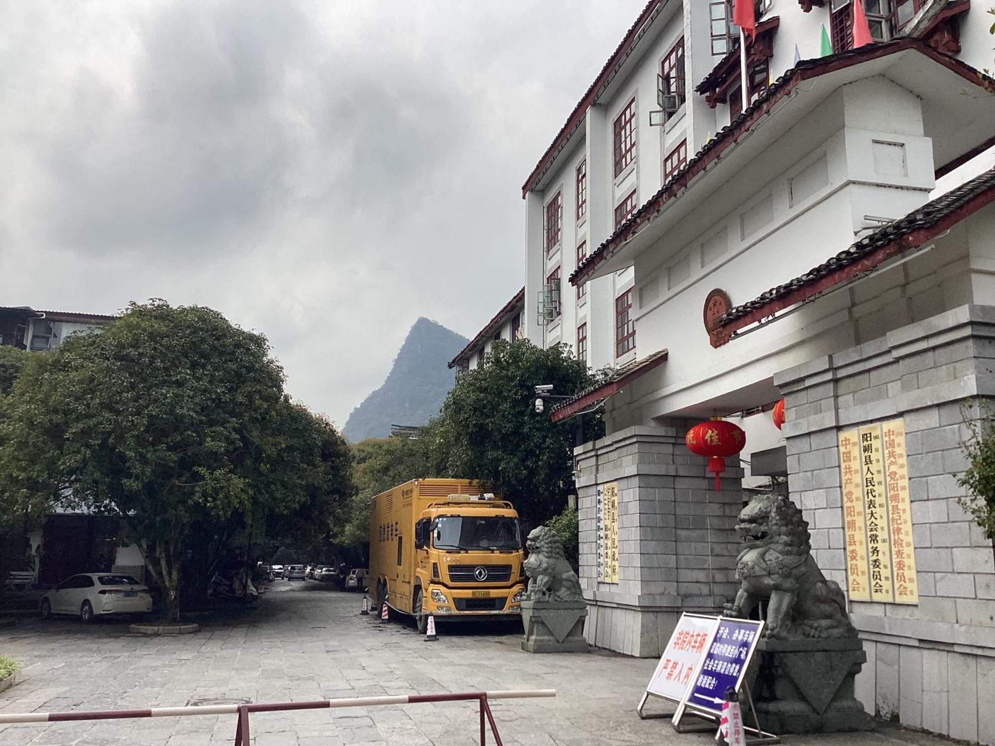 Lazzy Inn Yangshuo Exterior photo